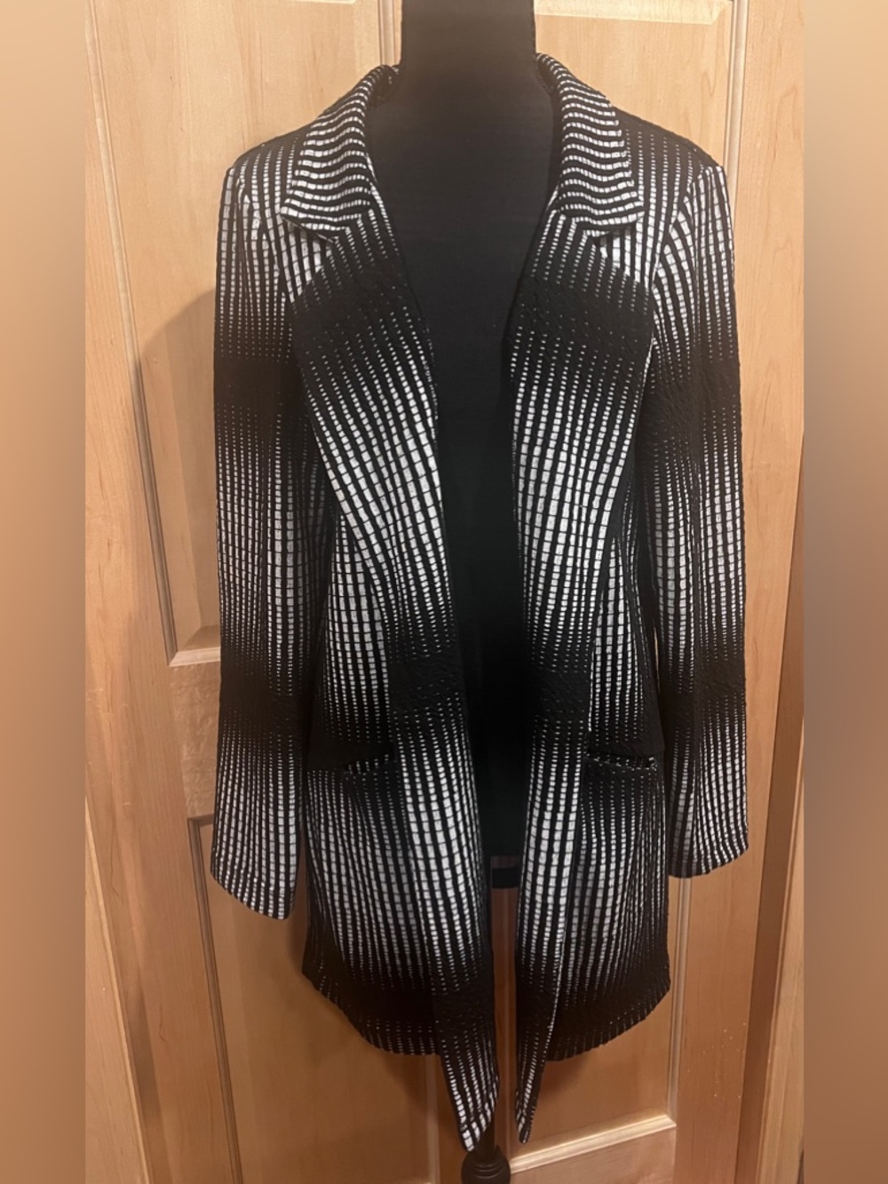 Dana Bachman Soft Knit Black White Open Front Cardigan Relaxed Knit Blazer L